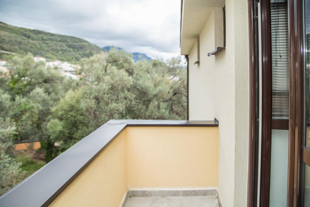 Apartmani Ksenija Petrovac Exterior photo